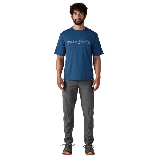 Bilde av Patagonia M´S Cap Cool Daily Graphic Shirt Tclx 73 Text Logo: C